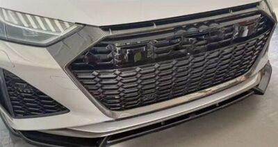 CONTOUR DE CALANDRE EN CARBONE AUDI RS6 C8 OU AUDI RS7 C8 (2019/2024)