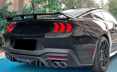 SPILITTER CENTRAL DE PARE CHOC ARRIERE EN ABS FORD MUSTANG MK7 GT PHASE 1 (2023+)