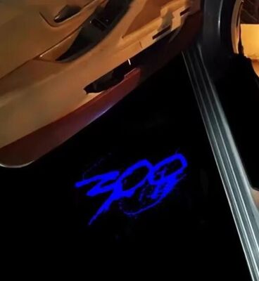 ECLAIRAGE WELCOME LIGHT siglé GAMME CHRYSLER