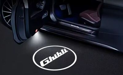ECLAIRAGE WELCOME LIGHT siglé GAMME MASERAI GHIBLI (2013+)