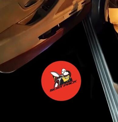 ECLAIRAGE WELCOME LIGHT siglé DODGE CHALLENGER (2008/2019)