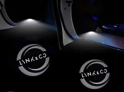 ECLAIRAGE WELCOME LIGHT siglé GAMME LYNK & CO