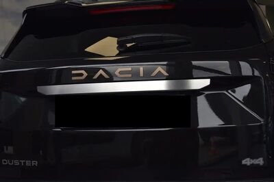 BARRETTE DE HAYON DACIA DUSTER III (2024+)