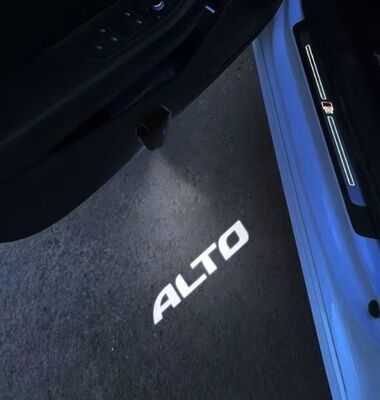 ECLAIRAGE WELCOME LIGHT"USB" siglé GAMME SUZUKI (ALTO,SWIFT,SX4,SWIFT CLUB,SAMOURAI,S CROSS)