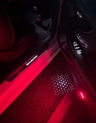 ECLAIRAGE WELCOME LIGHT siglé GAMME MERCEDES CLA W118/X118 (2019/2025) MERCEDES CLASSE E COUPE W238 (2016/2023) MERCE2018+)