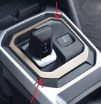 ENJOLIVEUR CONTOUR DE SELECTEUR BOITE AUTO DACIA DUSTER III (2024+)