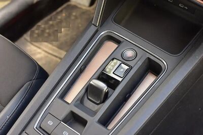 ENJOLIVEUR DE CONSOLE CENTRALE CUPRA LEON PHASE 1 (2020+) CUPRA FORMENTOR PHASE 1 (2020+)