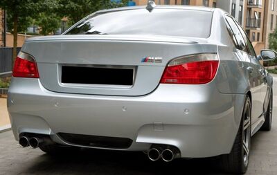 PARE CHOC ARRIERE BMW E60 LOOK M5 E60 (2003/2010)