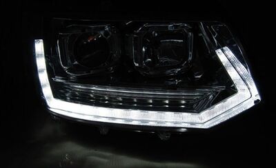 PHARES A LEDS TUBE LIGHT "REAL DRL" FULL LEDS  VW BUS T5 FACELIFT VERSION 4 (avec feux de jour et clignotants DTS-Dynamic Turn Signal) (2010/2015)