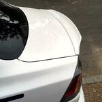 BECQUET DE COFFRE MITSUBISHI LANCER EX (2008/2015)