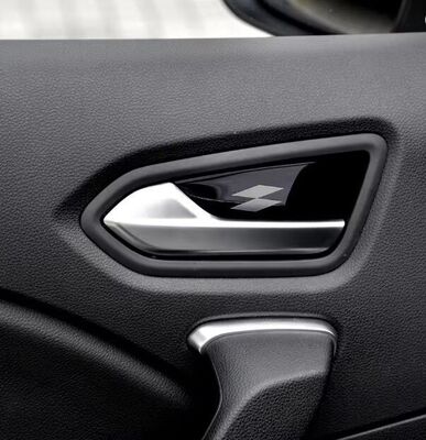 ENJOLIVEURS DE GACHES DE PORTES INTERIEURES (AVANT+ARRIERE) RENAULT ARKANA (2022+) RENAULT CLIO V (2019/2025) RENAULT CAPTUR II (2020+)