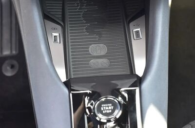 ENJOLIVEURS DE PRISES USB ALFA ROMEO JUNIOR (2024+)