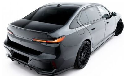 EXTENSION DE BECQUET DE COFFRE BMW SERIE 7 G70 TYPE"3D GLOSS BLACK" (2023+)
