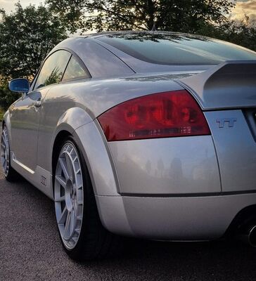 BECQUET DE COFFRE AUDI TT 8N TYPE DUCKTAIL (1998/2006)