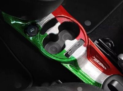 ENJOLIVEUR DE CONSOLE CENTRALE EN CABONE FIAT 500 II (2016/2023)