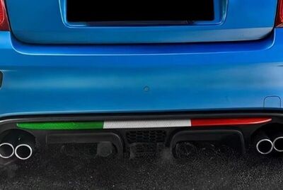 ENJOLIVEUR DE DIFFUSEUR ARRIERE EN CABONE FIAT 500 II ABARTH 595/695 (2007/2023)