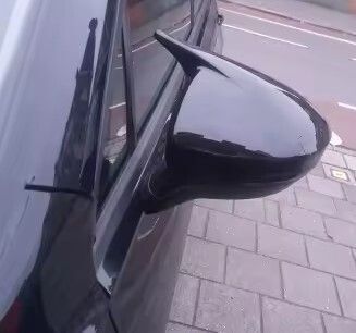 COQUES DE RETROS "HORN DESIGN" PIANO BLACK OU CARBONE LOOK VW TIGUAN II (2016/2023)