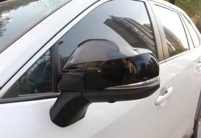 COQUES DE RETROS PIANO BLACK OU CARBONE LOOK TOYOTA RAV 4 V (2019+)