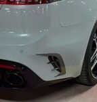 SPLITTERS LATERAUX SUPERIEURS DE PARE CHOC ARRIERE KIA STINGER PIANO BLACK OU CARBONE LOOK "V3 EVO" (2017+)