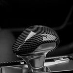 ENJOLIVEUR DE POMMEAU CARBONE LOOK KIA STINGER (2017+)