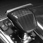 ENJOLIVEUR DE POMMEAU CARBONE LOOK KIA STINGER (2017+)