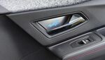 ENJOLIVEURS DE GACHES DE PORTES INTERIEURES (AVANT+ARRIERE) RENAULT CLIO VI (2026+)