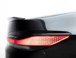 BECQUET DE COFFRE EN CARBONE BMW SERIE 7 G70 (2022/2026)