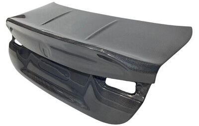 COFFRE EN CARBONE BMW SERIE 4 G22 / M4 G82 LOOK CSL (2020+)