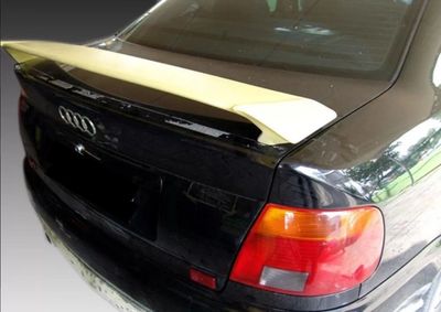 BECQUET DE COFFRE AUDI A4 B5 MTD DESIGN (2020+)