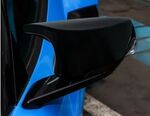 COQUES DE RETROVISEURS "HORN SHAPE" PIANO BLACK OU CARBONE LOOK CHEVROLET CORVETTE C8 (2020+)