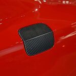 ENJOLIVEUR DE TRAPPE A ESSENCE EN CARBONE DODGE CHARGER MK7 (2015/2023)