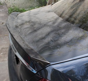 BECQUET DE COFFRE CARBONE MERCEDES CLASSE E TYPE W213 EUROSTYLE (2016/2023)