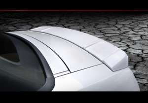 BECQUET DE COFFRE FORD MUSTANG V ST STYLE (2004/2013)