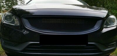 CALANDRE SANS SIGLE VOLVO V60 OU VOLVO S60 (2014/2018)