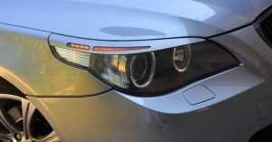 PAUPIERES DE PHARES POUR BMW SERIE 5 E60/E61 PHASE 1 (2003/03-2007)