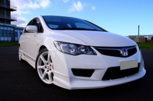 LAME DE PARE CHOC AVANT HONDA CIVIC VIII BERLINE/HYBRIDE 4 PORTES LOOK TYPE R (06-2009/2011)