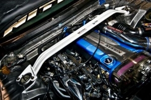 BARRE ANTI RAPPROCHEMENT NISSAN SKYLINE R33 GTR (1993/1998) OU SKYLINE R34 (1998/2002)