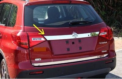 BARRETTE DE COFFRE CHROMEE SUZUKI VITARA II (2015+)