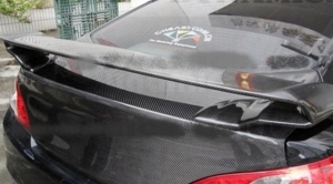 BECQUET DE COFFRE CARBONE EVOLUTION HYUNDAI COUPE GENESIS (2008/2012)