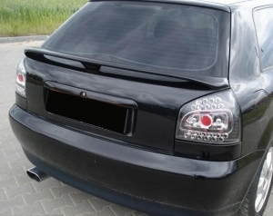 BECQUET DE HAYON INFERIEUR AUDI A3 8L TGT (1996/2003)