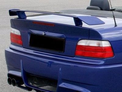 BECQUET DE COFFRE "UNIVERSEL" GAMME BMW Z4 E85/E89 ,SERIE 1 COUPE/CABRIOLET E82/E88,SERIE 2 COUPE/CABRIOLET F22/F23,SERIE 3 E36/E46/E90/E92/F30,SERIE 4 F32/F33,SERIE 5 E34,E39,E60,F10,SERIE 6 E63/E64 CS STYLE