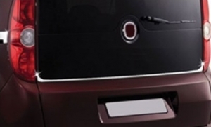 BARRETTE DE COFFRE CHROMEE INFRIEURE FIAT DOBLO II (2010+)