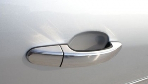 ENJOLIVEURS DE POIGNEES DE PORTES CHROMES(2 OU 4 PORTES ) FORD FOCUS II PHASE 1 (05-2005/04-2008)