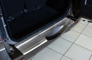 SEUIL DE COFFRE SUZUKI GRAND VITARA 5 PORTES (2005/014)