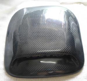 PRISE D'AIR DE TOIT OU CAPOT UNIVERSELLE EN CARBONE 30X35CM