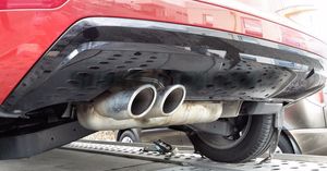 DIFFUSEUR CENTRAL DE PARE CHOC ARRIÈRE SKODA YETI PHASE 2 MONTECARLO DESIGN "BLACK MAGIC" (09-2013/2017)