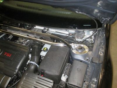 BARRE ANTI RAPPROCHEMENT ALU OU CARBONE VW GOLF VII TOUS MODÈLES (2012/2020) VW GOLF VIII (2020+)