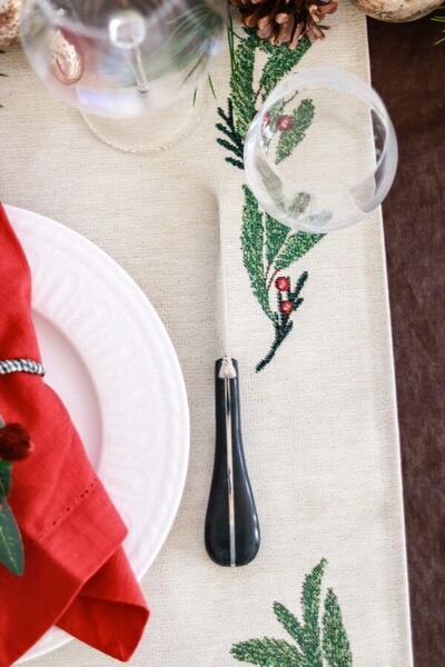 2 COUTEAUX DE TABLE CHRISTIAN GHION