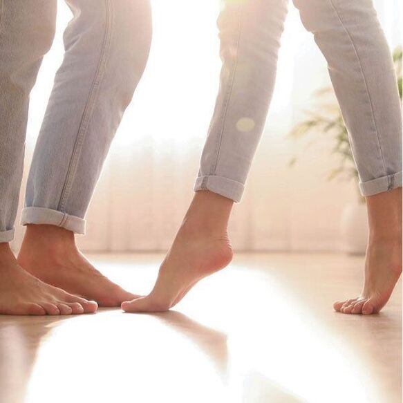 Lot de 6 + 1 offerte Active Carbon Foot Cream