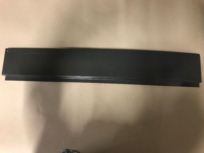 Inner sill left front